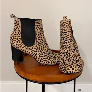 Sole Society Tan and Black Ankle Boots